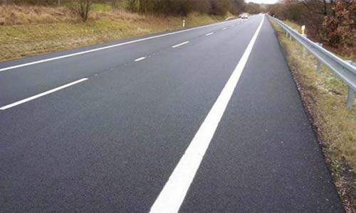 Oxfordshire conducts tests applying rubberized asphalt from recycled tires