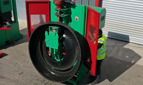 Gradeall International introduced its new OTR tyre cutting equipment
