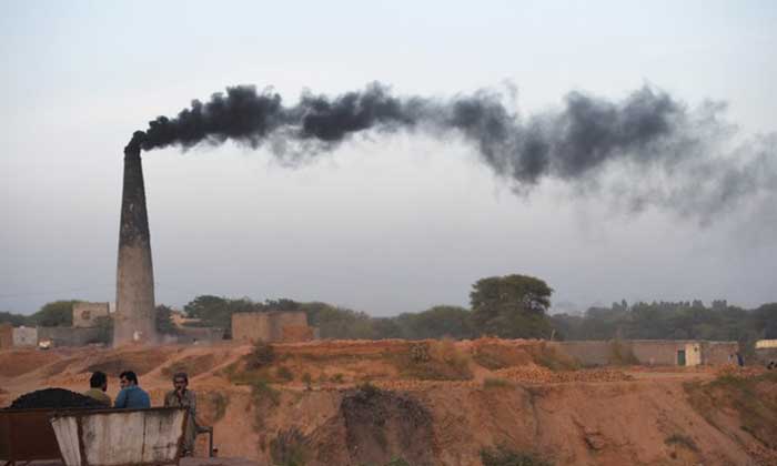 Pakistan’s pyrolysis plants continue polluting environment